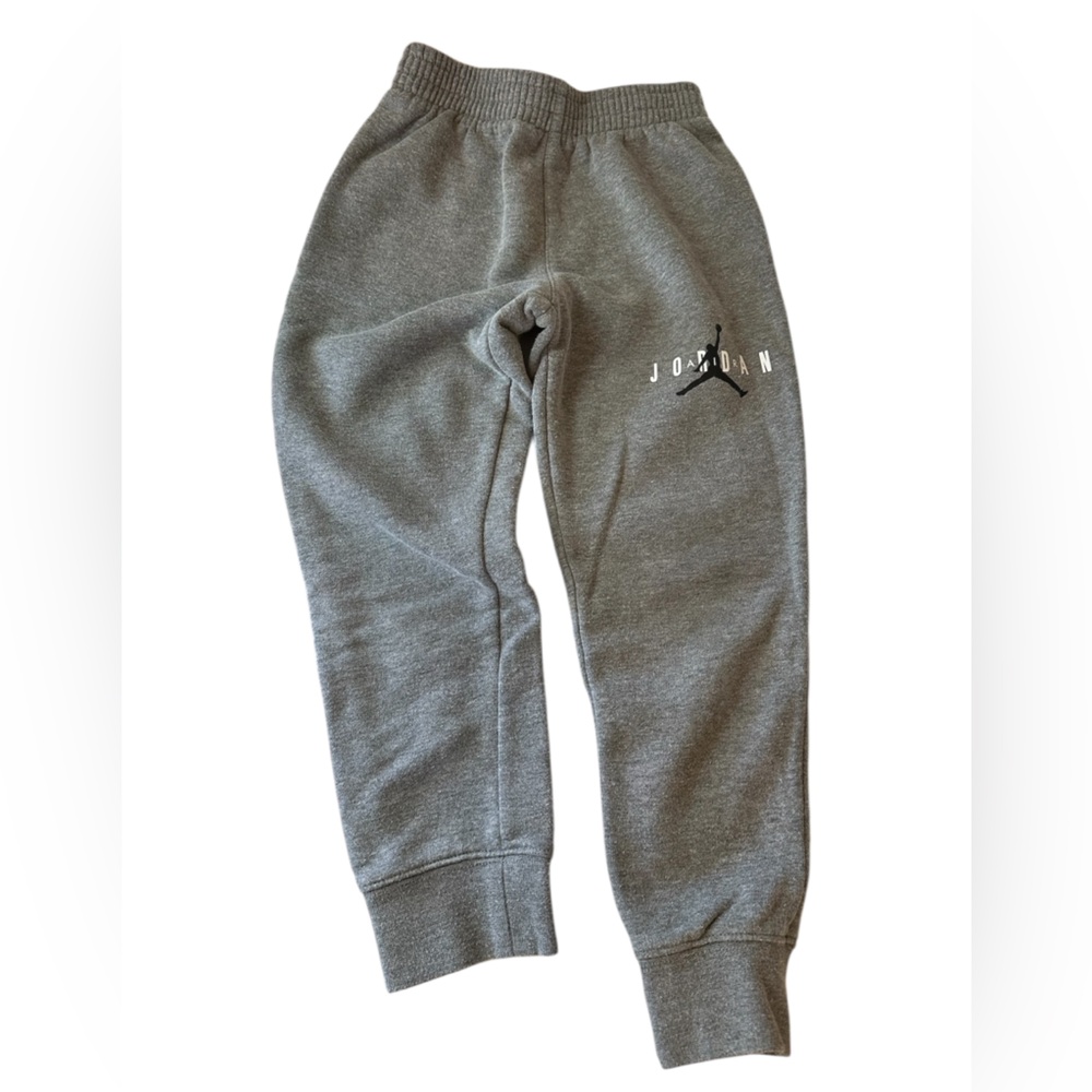 BOYS JORDAN JOGGERS 🏀SIZE 5-6yrs-PRELOVED
